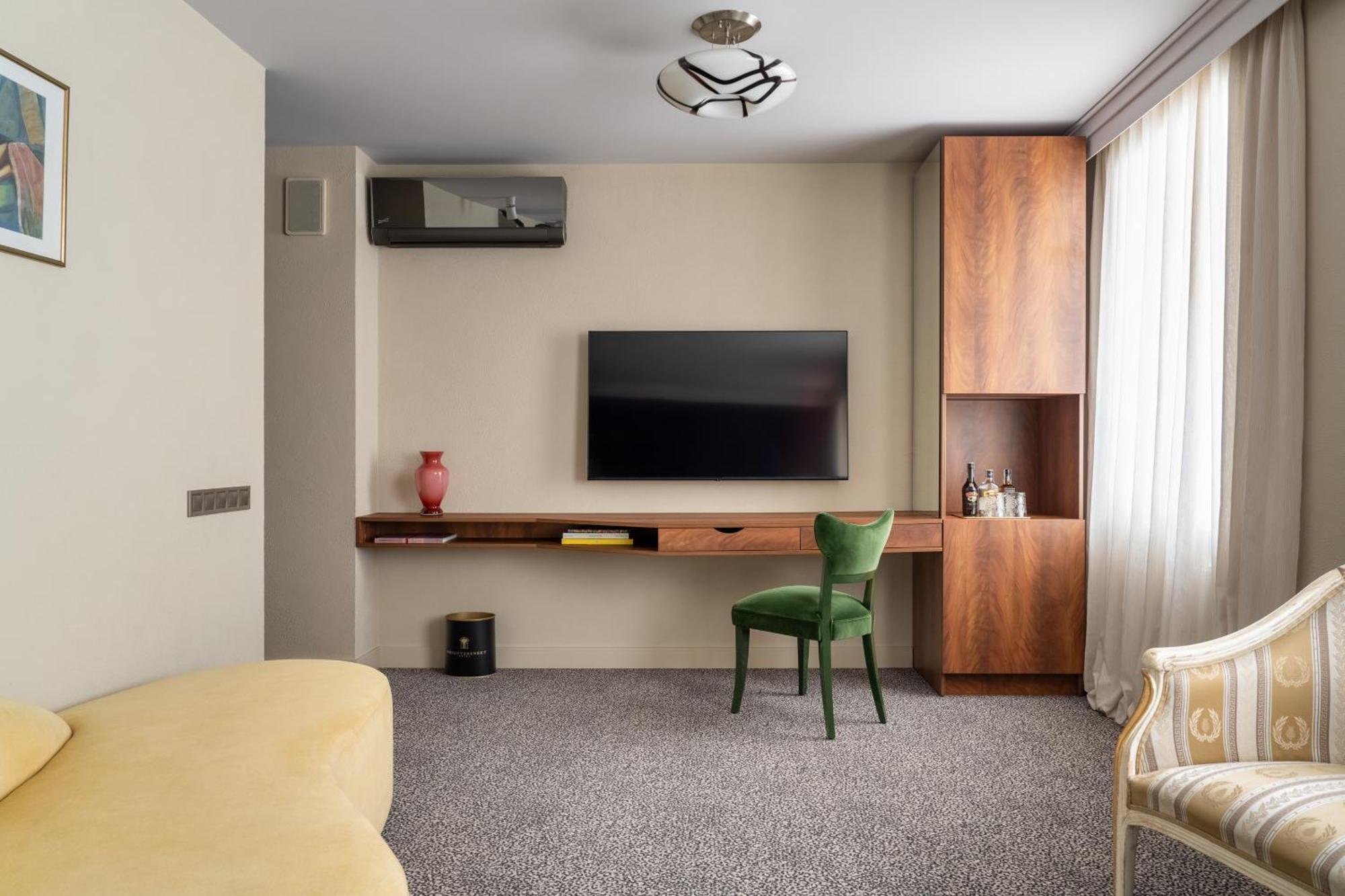 Vozdvyzhensky Boutique Hotel Киев Екстериор снимка
